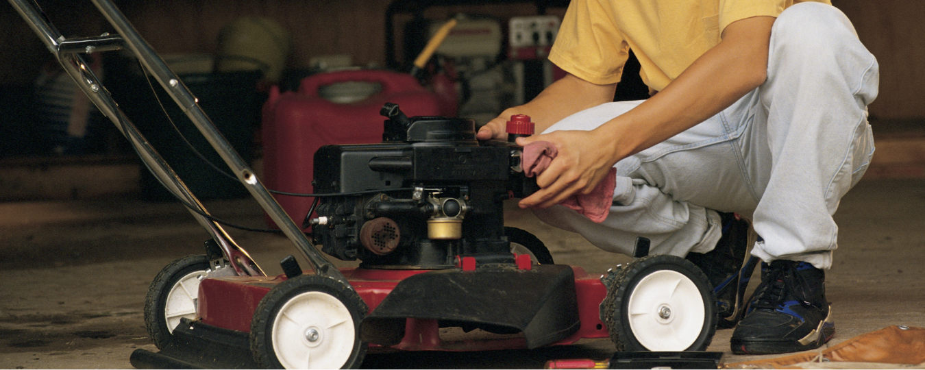 How to Maintain a Lawnmower